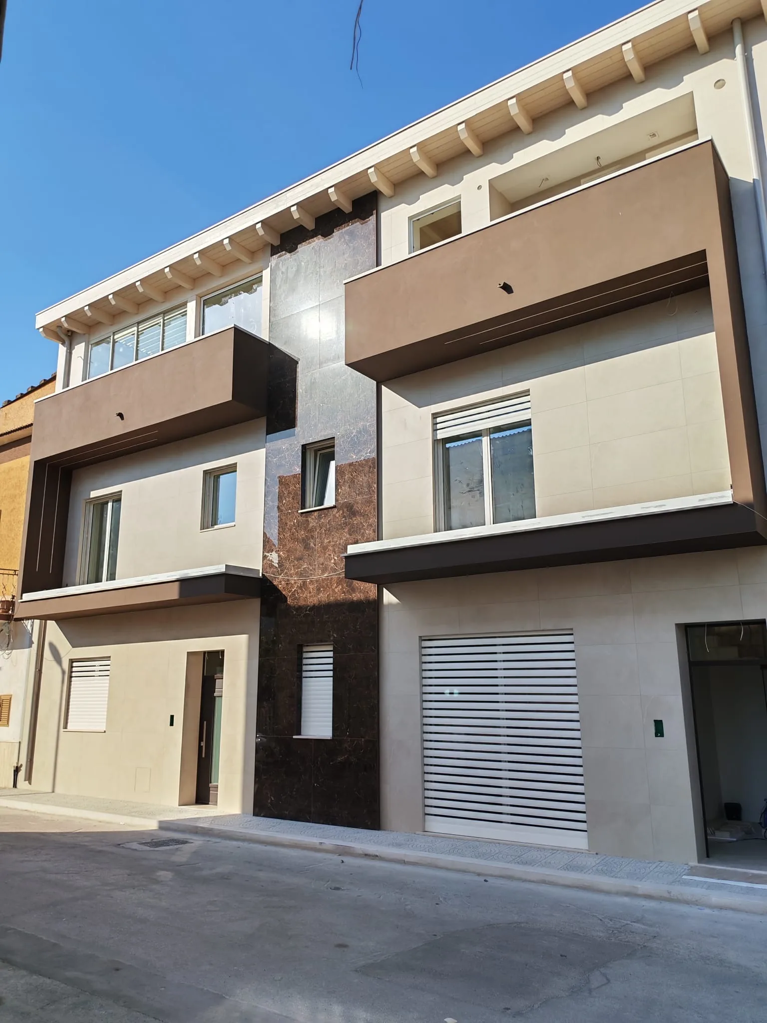 Tettoie in legno — realizzazione Soltec