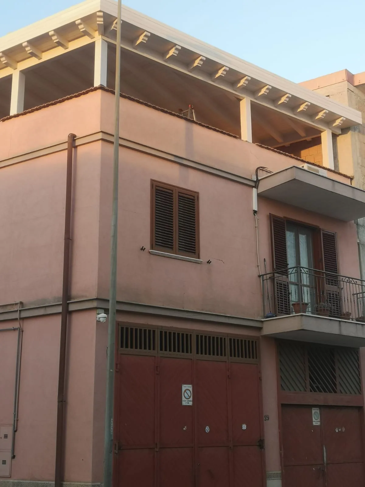 Tettoie in legno — realizzazione Soltec